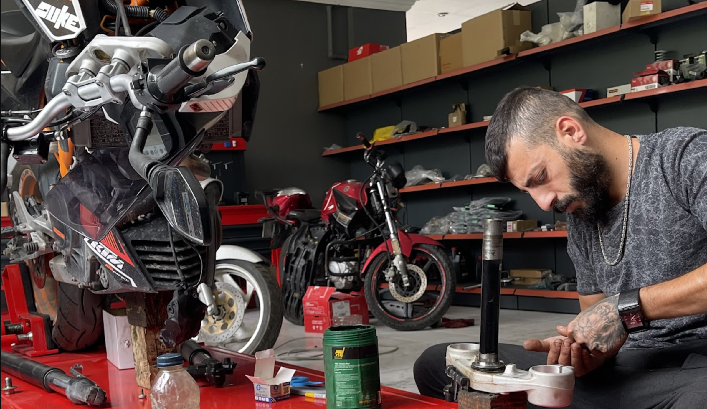 BAŞKENT GARAGE / ÖMER EROĞLU